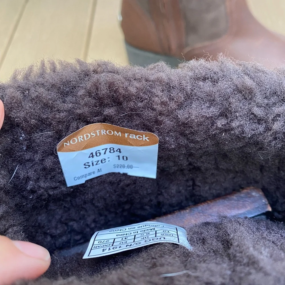 NWT UGG Women's Bellvue || Dark Brown Leather Boots Espresso Sherpa Lined Sz 10